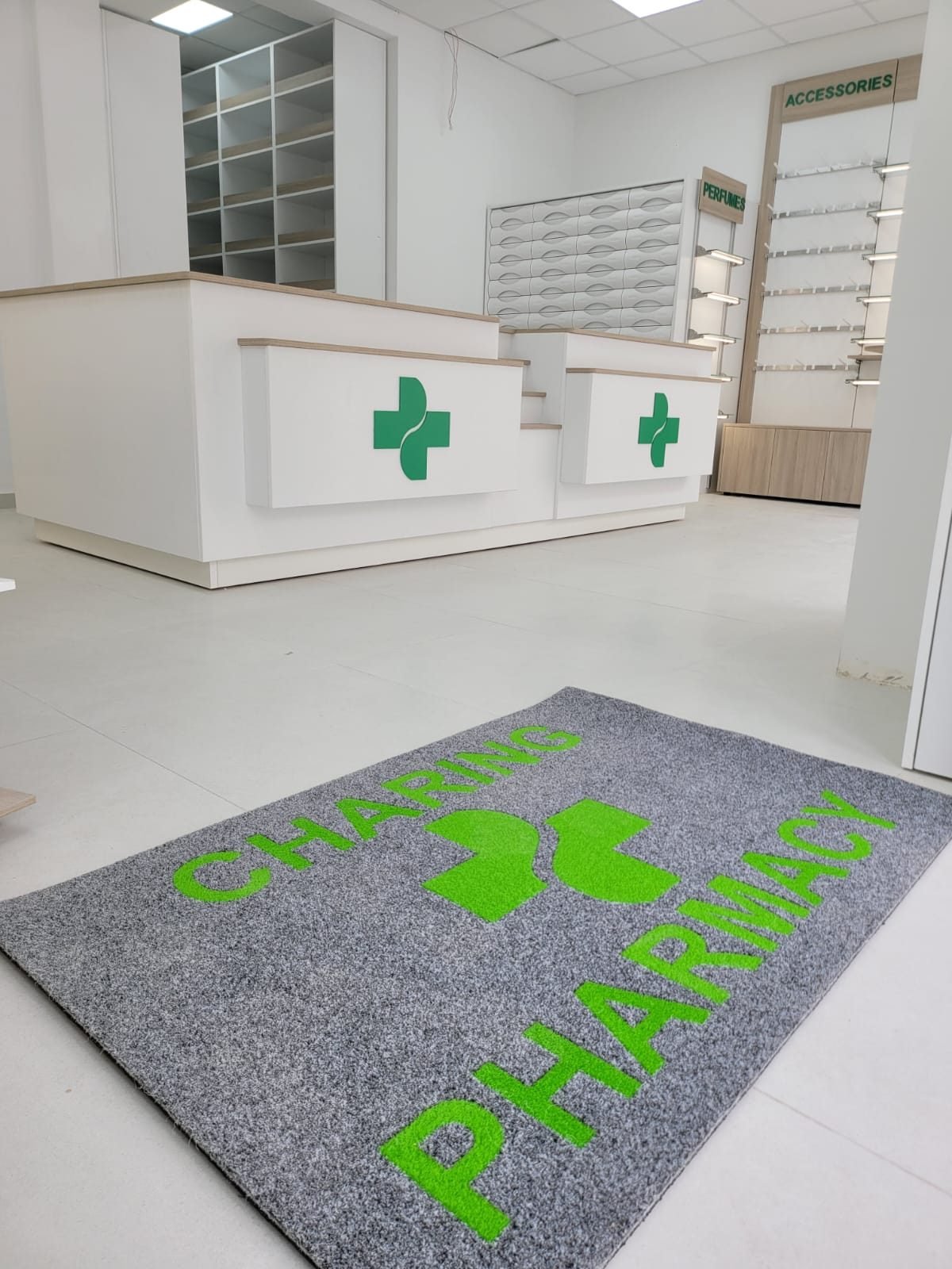 Farmacia Charing Pharmacy